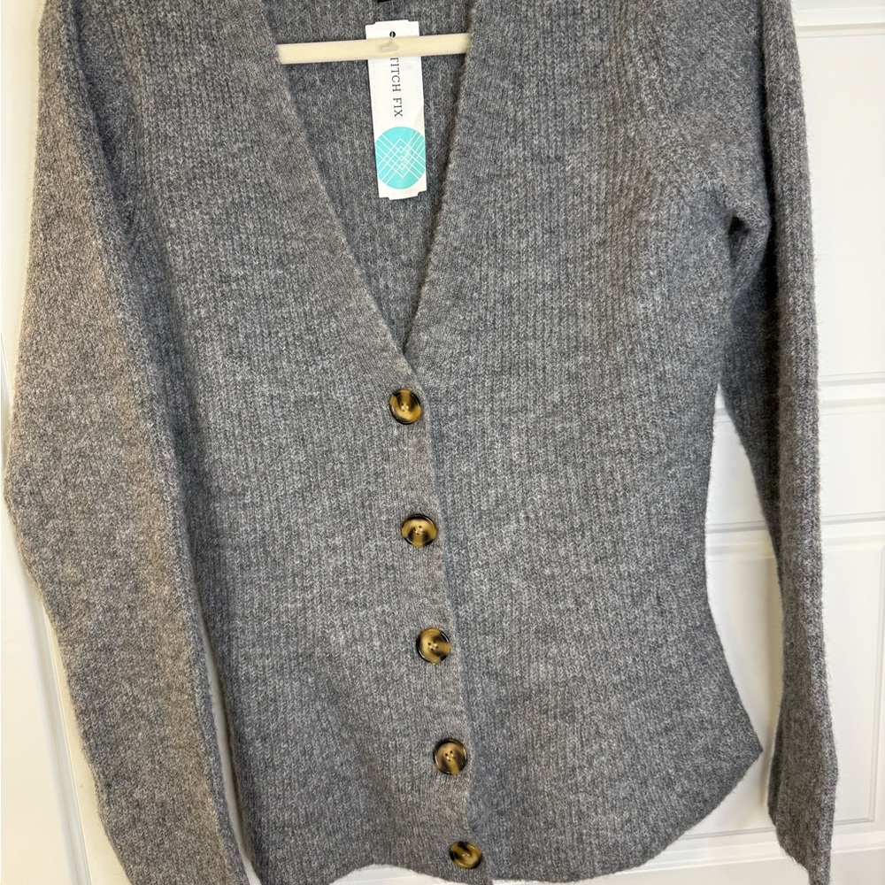 Bobeau Heather Gray Cardigan with Wooden Buttons
